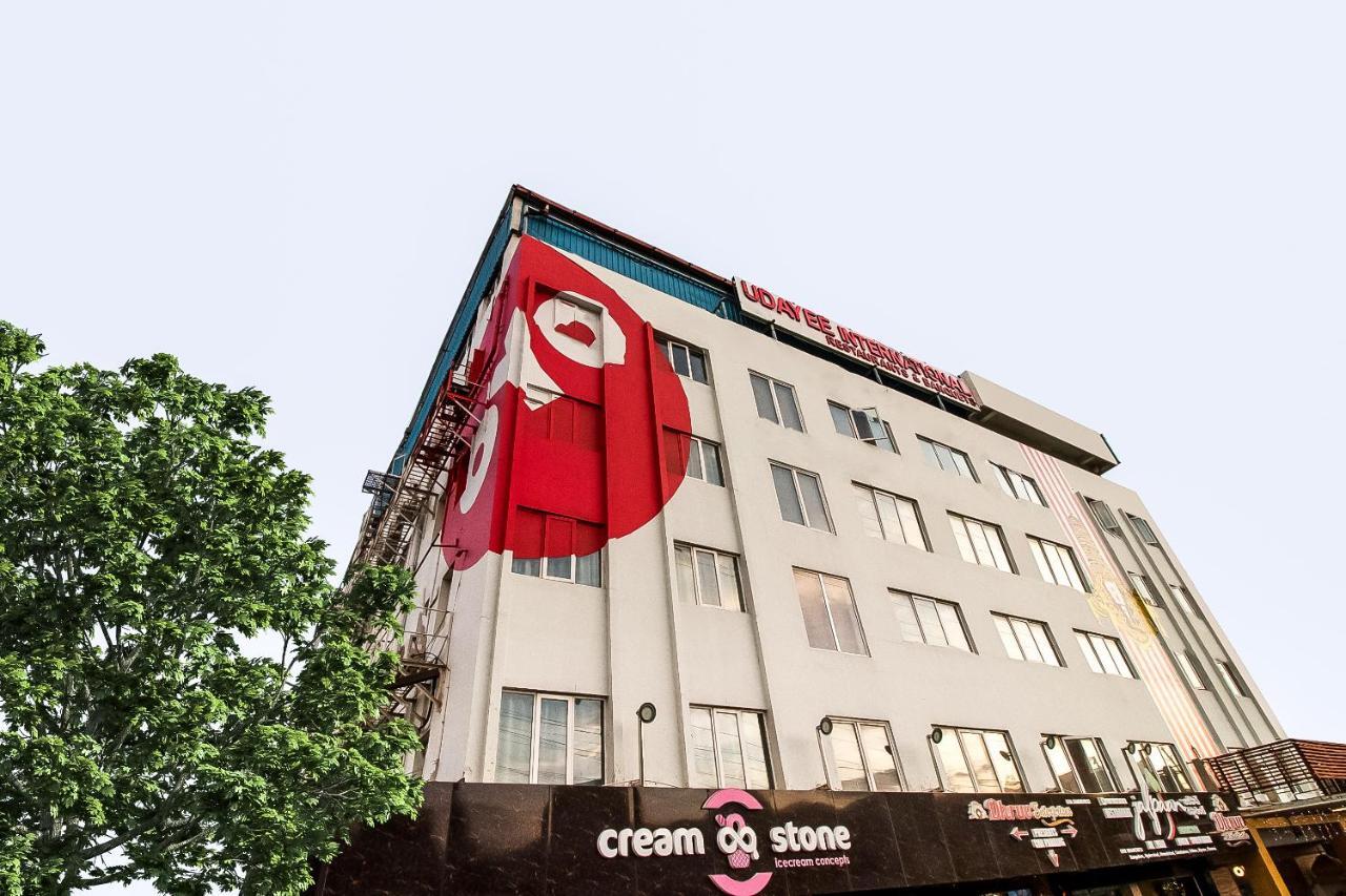 Oyo Flagship 9115 Hotel Udayee International Tirupati Exterior foto